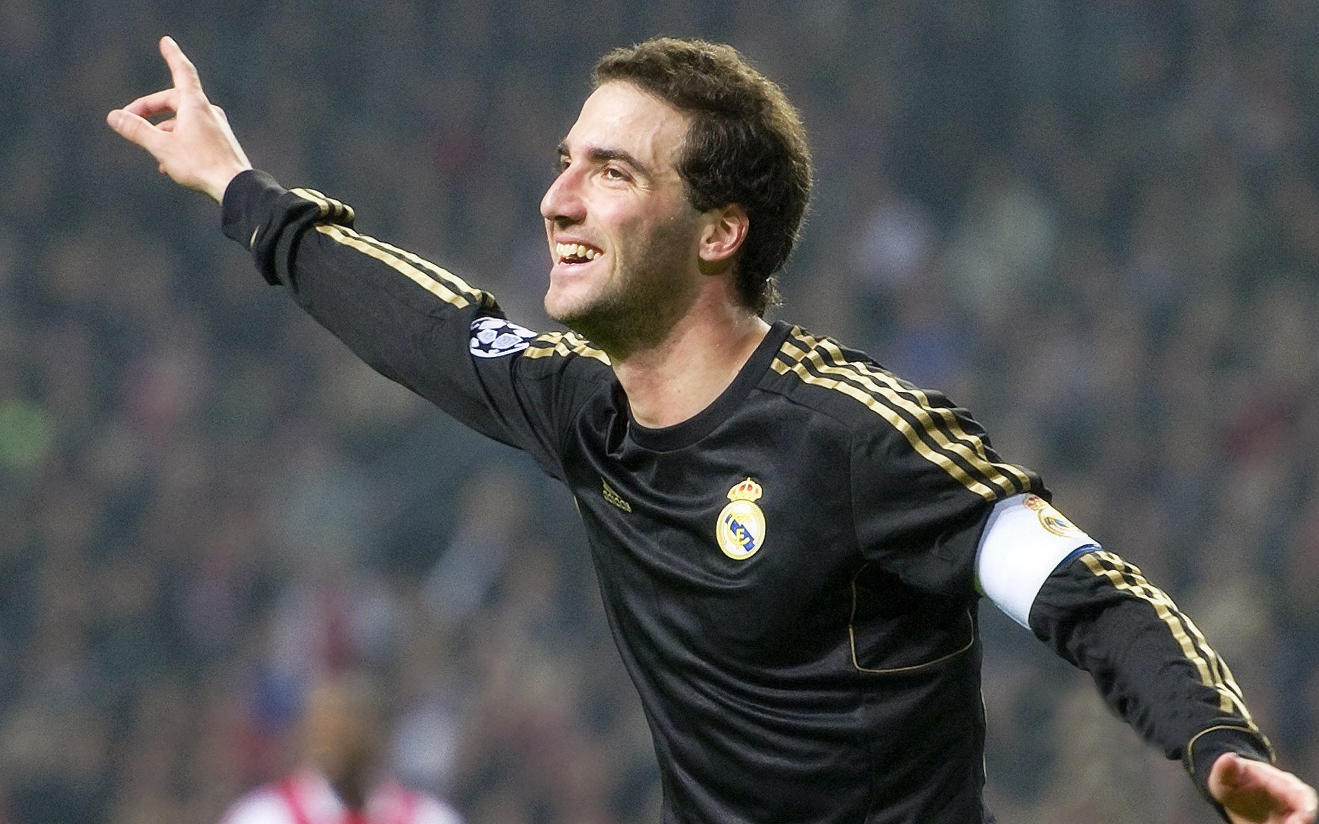 凯恩·瑞安:用出色的防守和灵活的进攻开创全黑队新局面,凯恩we