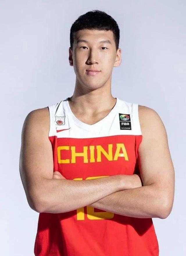 B体育官网：CBA球员伤病报告分析：高强度赛程下的隐患的简单介绍