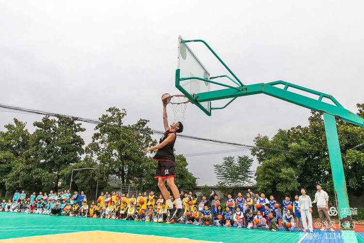 关于B体育官网:篮球公益活动:用爱心点燃孩子们的篮球梦想的信息 关于B体育官网:篮球公益活动:用爱心点燃孩子们的篮球梦想的信息