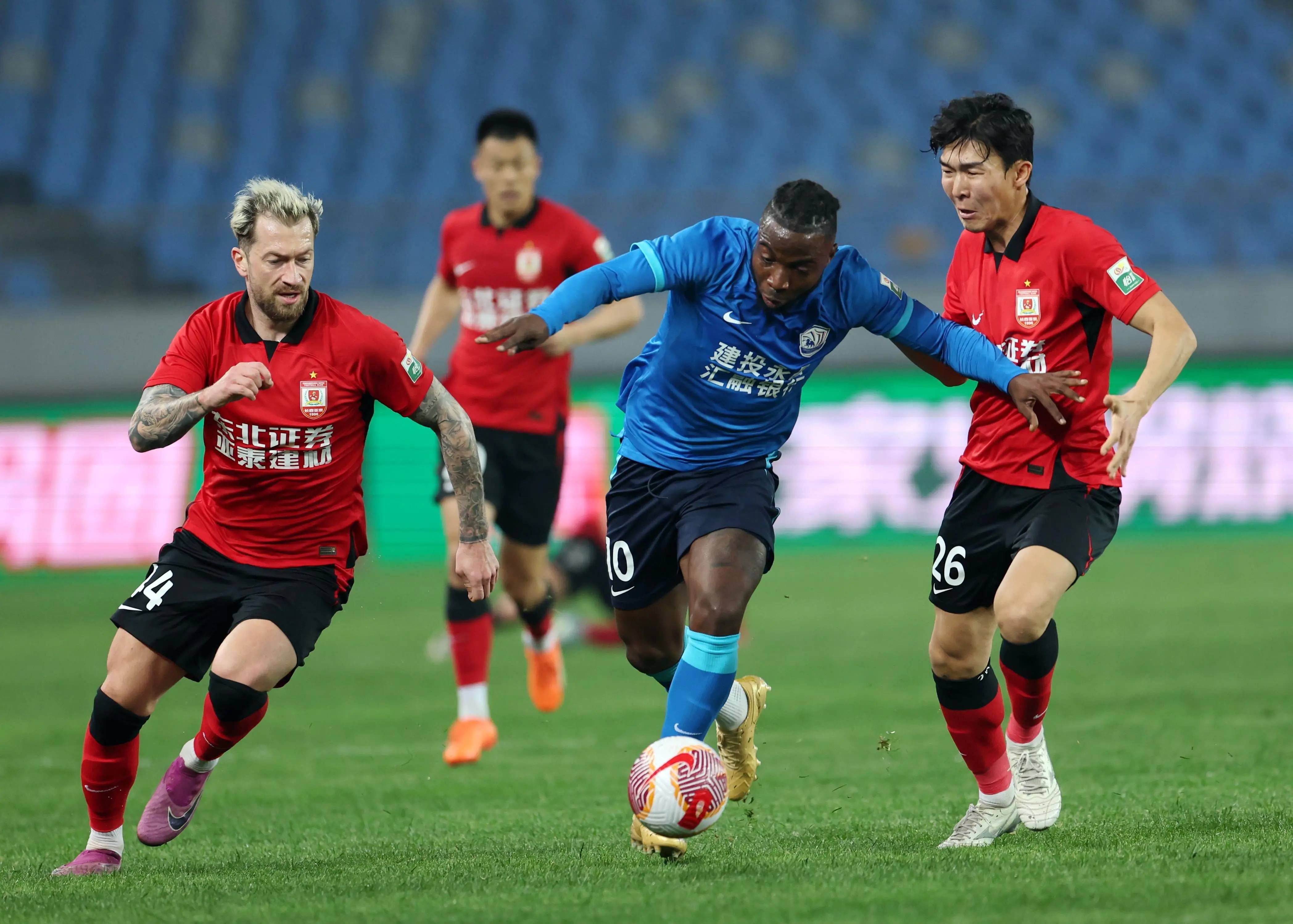 B体育APP:中国足球新星闪耀,未来之星引领国家队复兴的简单介绍 B体育APP:中国足球新星闪耀,未来之星引领国家队复兴的简单介绍