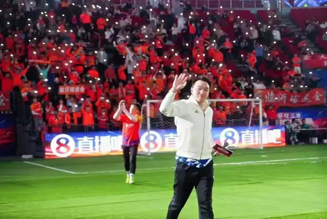 B体育APP:冯潇霆：经验对中国足球年轻球员的传承与指导的简单介绍